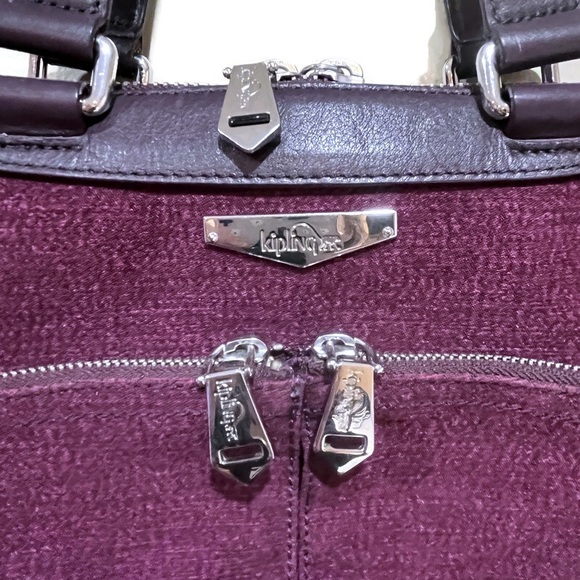 KIPLINGER KAEON TRIUMPHANT TRAVEL BAG. VEAGAN LEATHER TRIM. CROSSBODY STRAP. - Picture 8 of 14